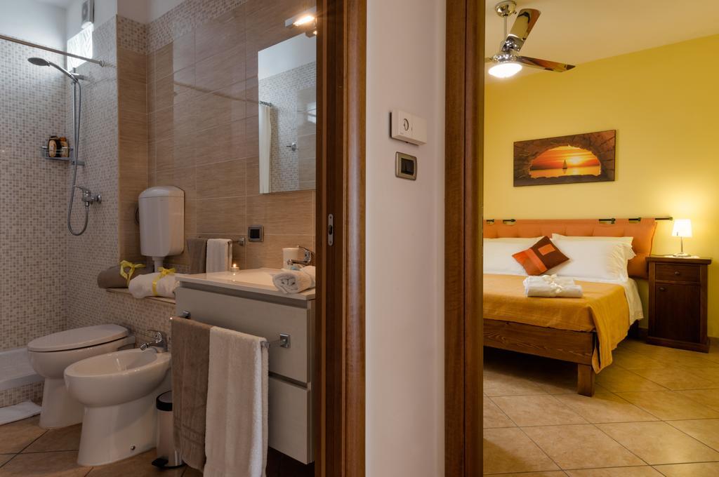 B&B L'Antica Rimessa Lecce Eksteriør billede