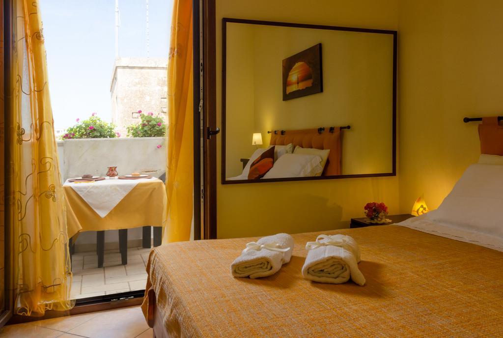 B&B L'Antica Rimessa Lecce Eksteriør billede