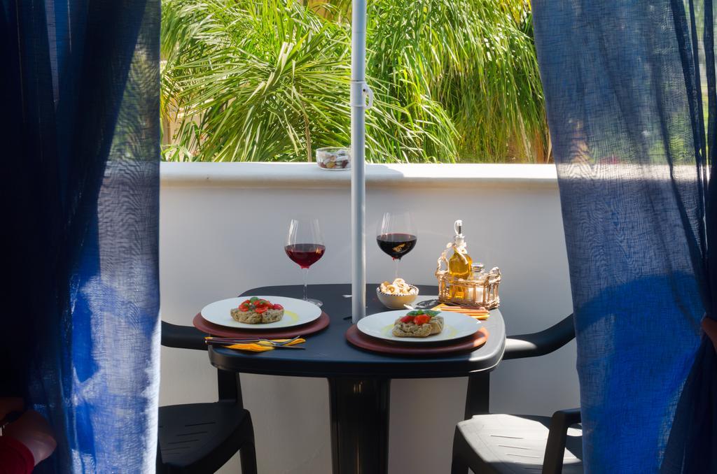 B&B L'Antica Rimessa Lecce Eksteriør billede